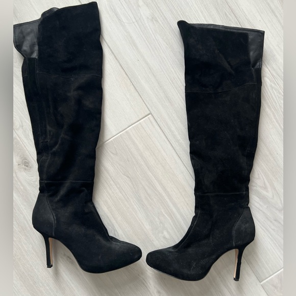 White House black market black suede fold over boots 9 - Picture 12 of 13